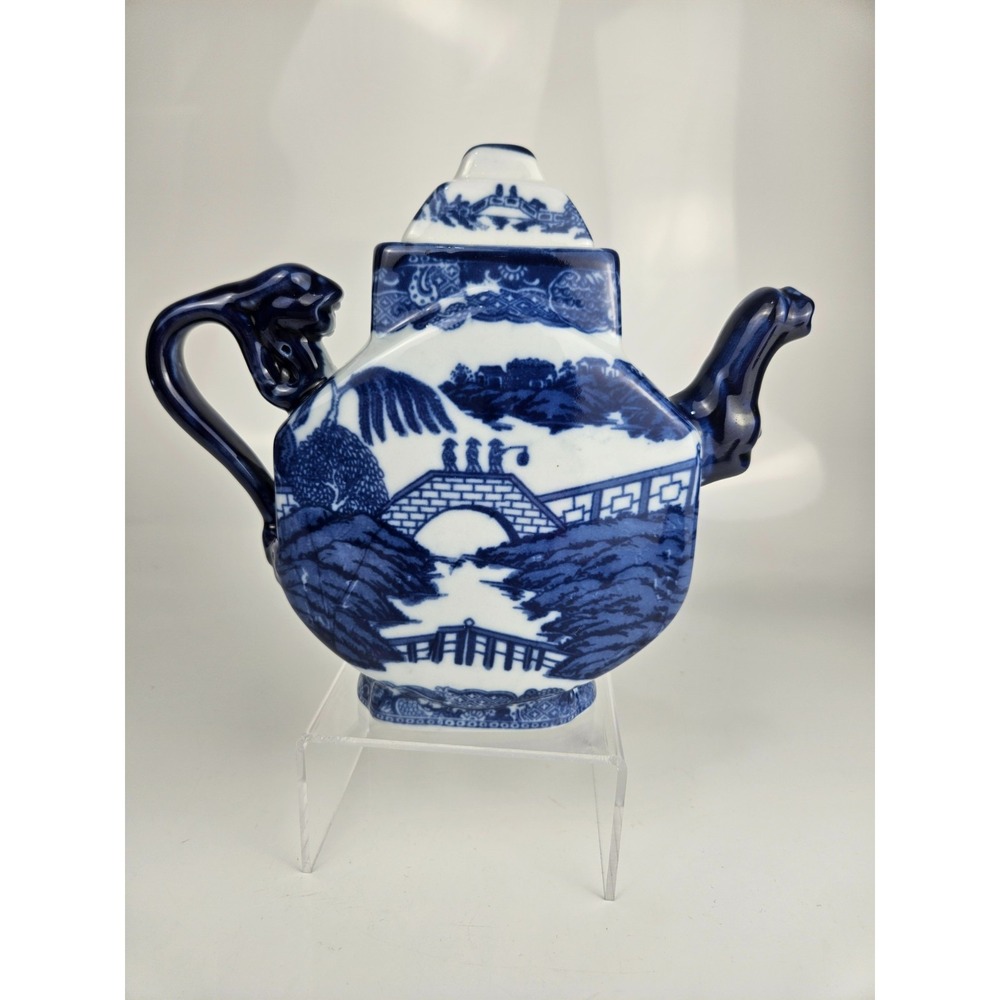 Vintage Blue Willow Style Porcelain Teapot w Lid‎ Blue White Pagoda Scene